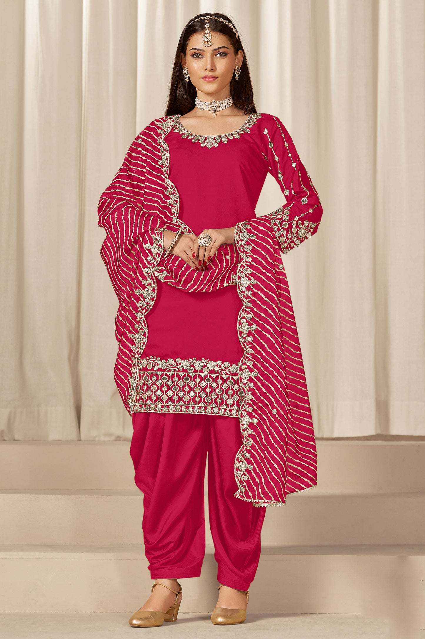Front view of red salwar kameez patiala salwar suit