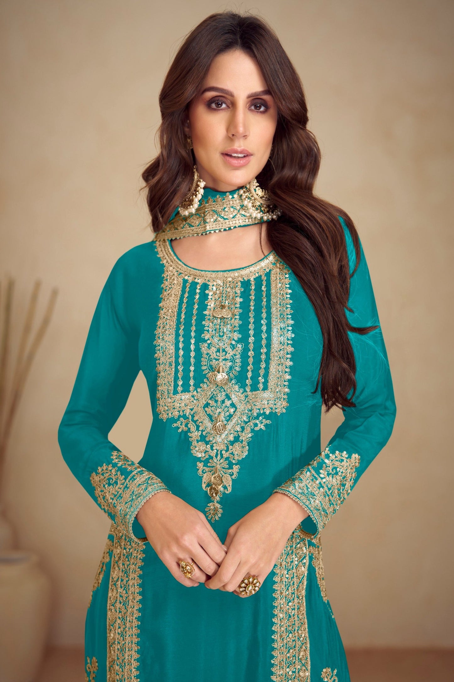 Ready-to-wear salwar kameez for women side angle