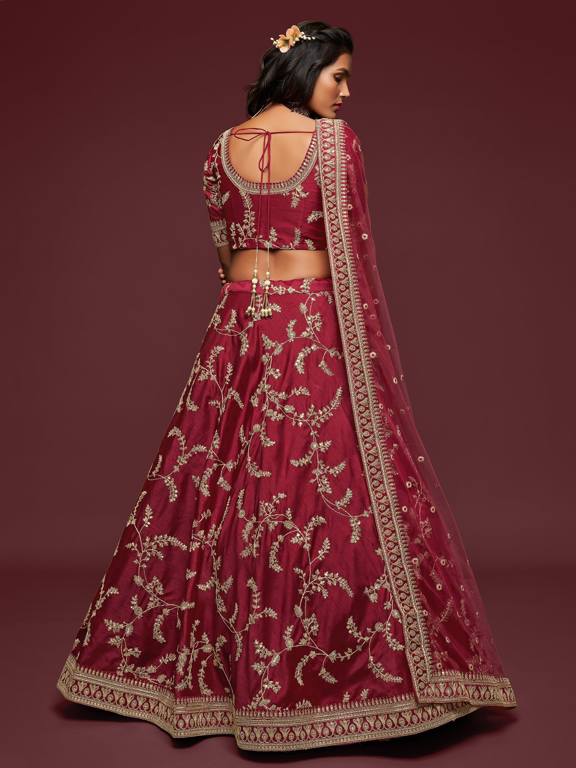 lehenga hemline with zari accents detail shot