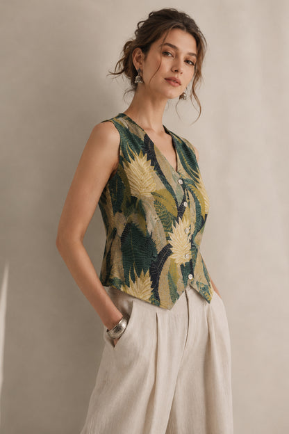 Sleeveless vest top women fashion top with sleeveless structured cut