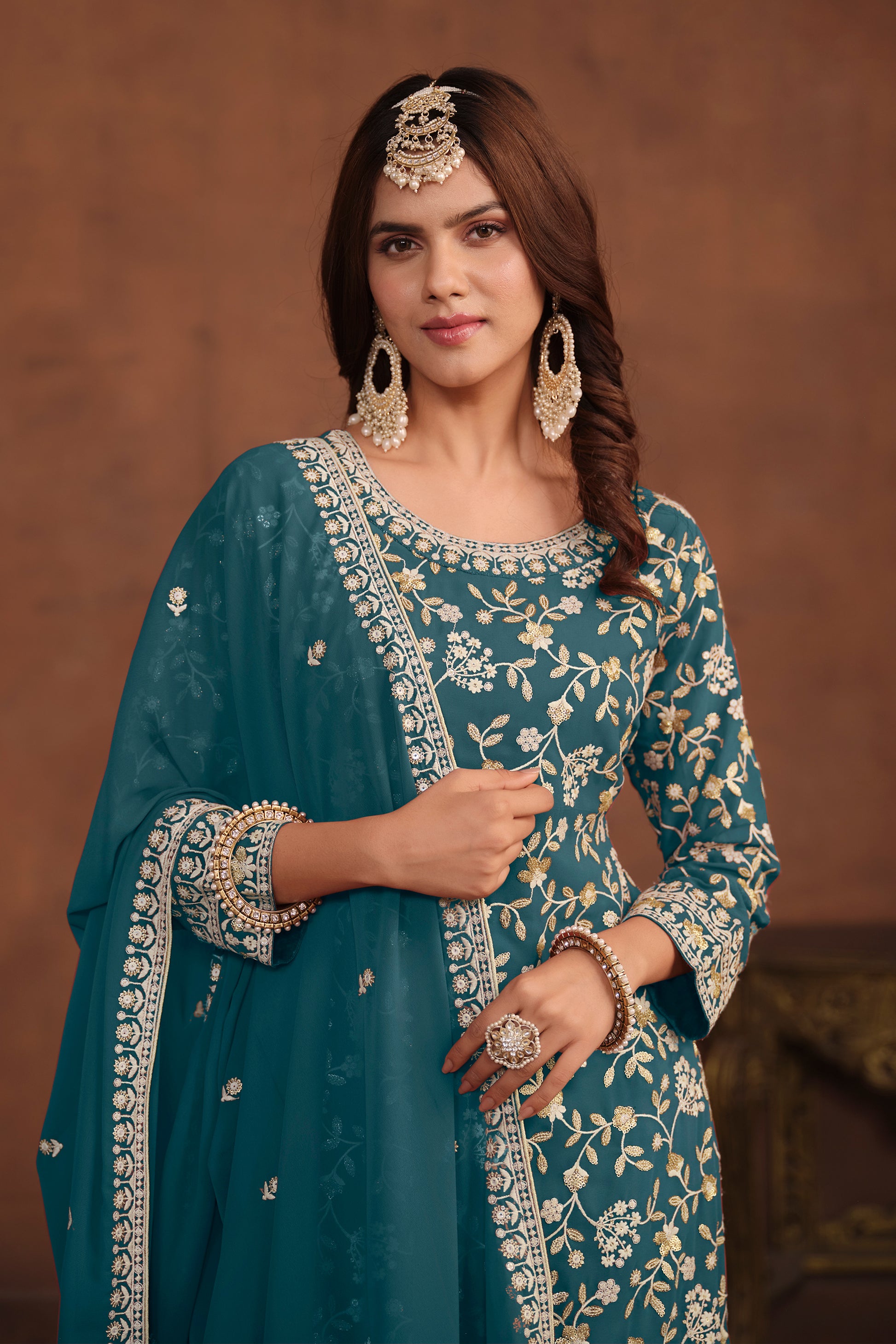 Side view of palazzo dupatt dress showing sleeve details