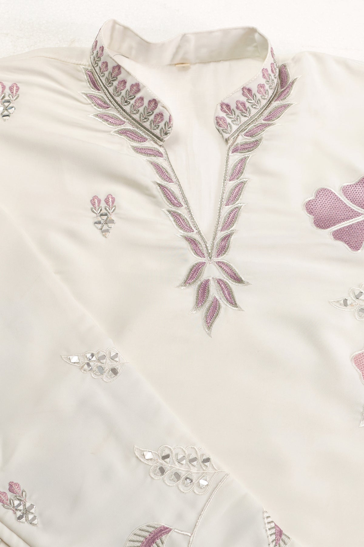 White kurta pajama set for wedding reception wear