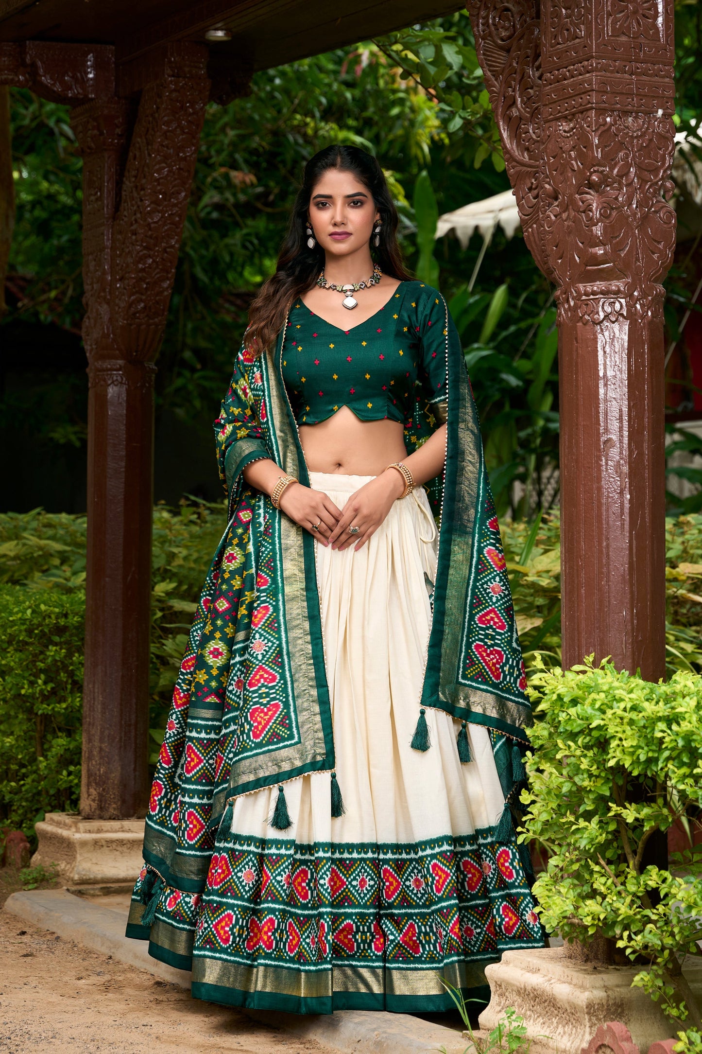 White lehenga for wedding with bandhej print full view