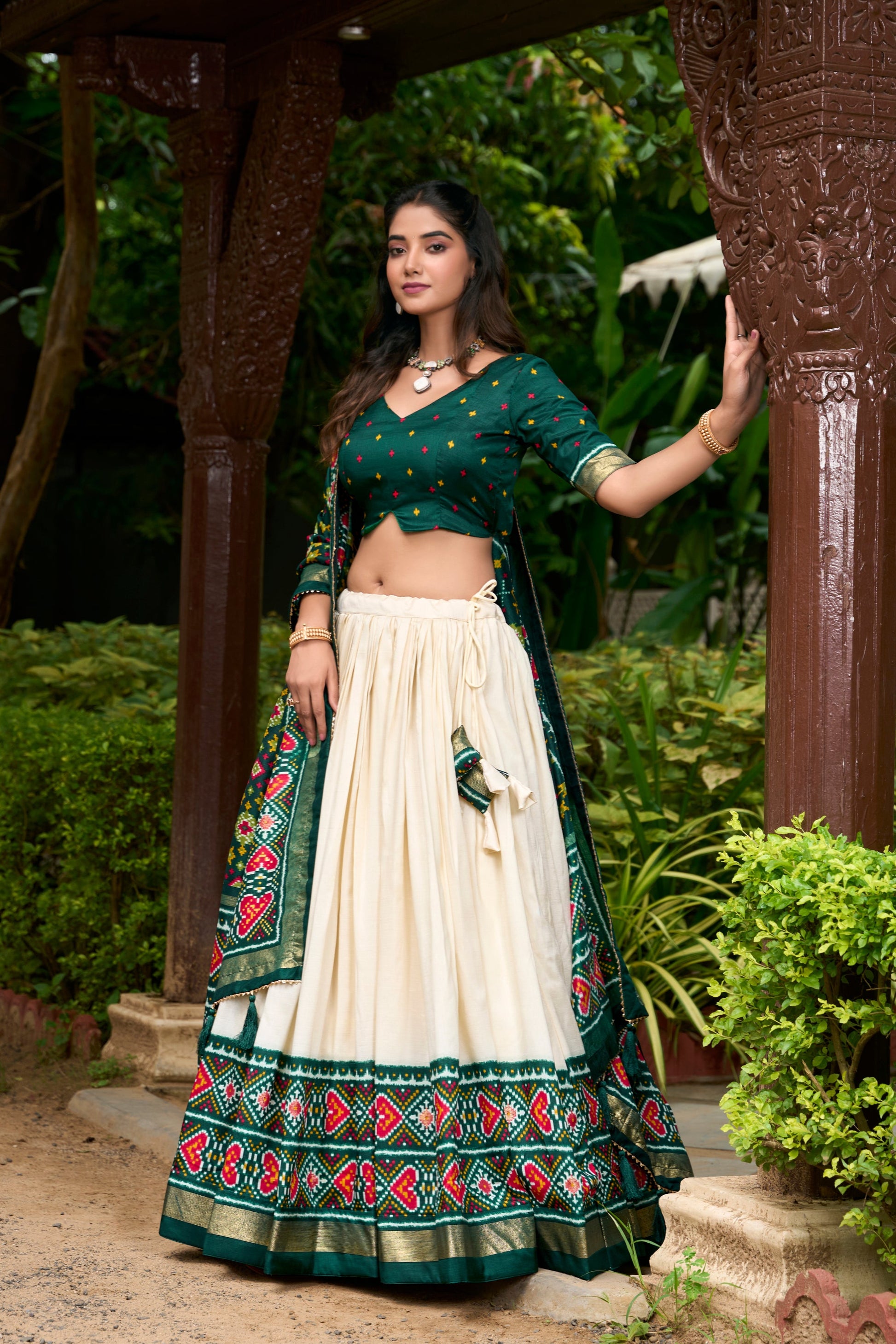 Bandhej printed lehenga fabric texture in tussar silk
