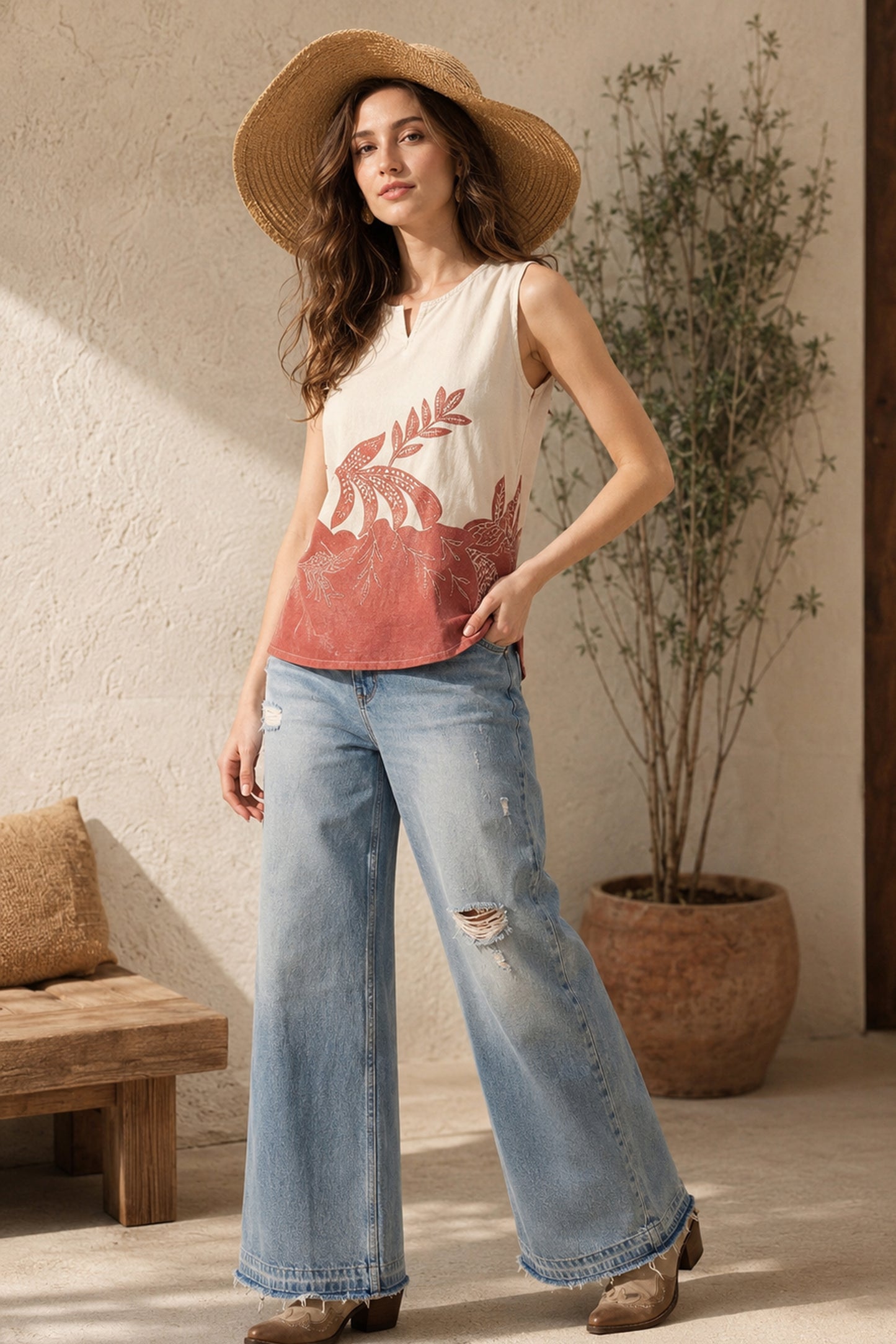 Off-white sleeveless tunic in cotton fabric for casual dressing