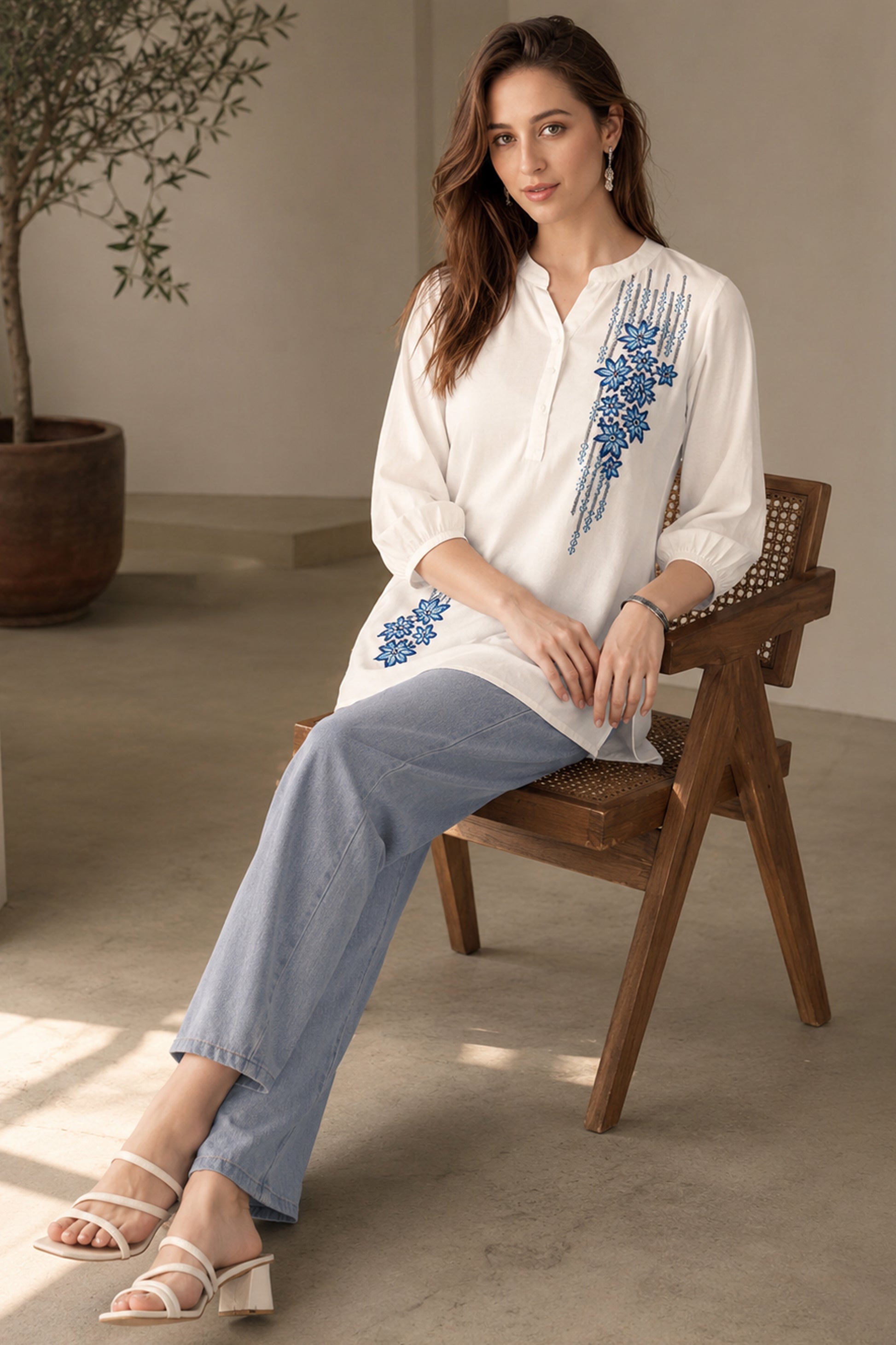 White embroidered tunic for regular casual styling