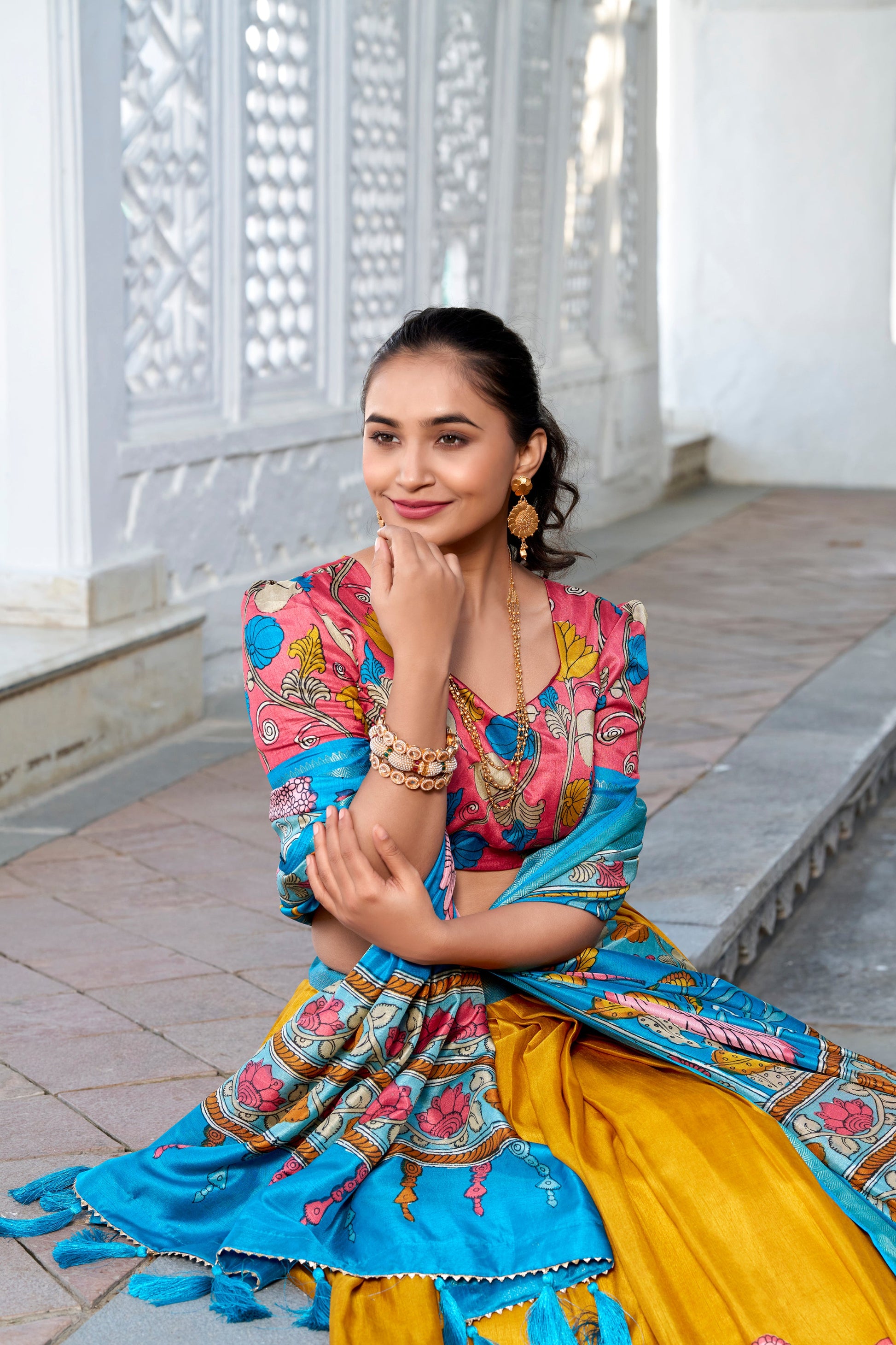 dola silk lehenga choli zari work detail sleeve view