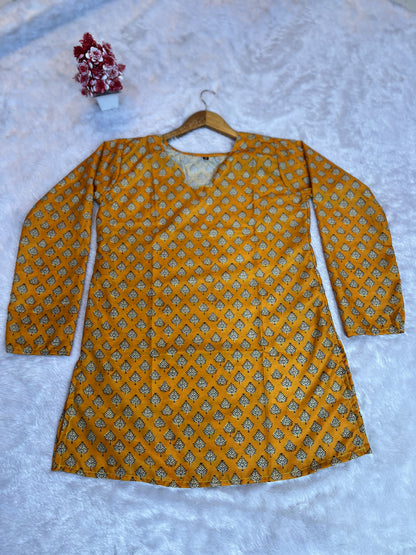 Yellow top outfit for brunch or daytime outing